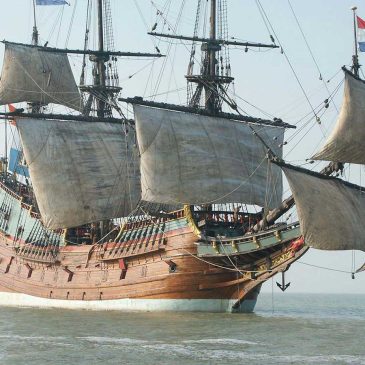 The Batavia: A Tale of Shipwreck, Mutiny, and Murder in the Waters of Western Australia