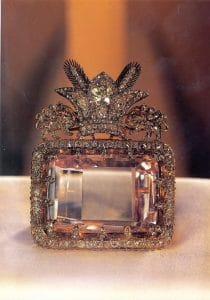 The Daria-i-Noor diamond, a name that translates to "Sea of Light," isn't just another gemstone. It's a historical artifact, a symbol of empire
