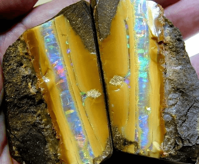 The Ancient Foundation of Australian Opal and the Eromanga Sea authored by @jamesdumar.com | Identity: did:plc:7vknci6jk2jqfwsq6gkzu gem opal infiltration and genesis